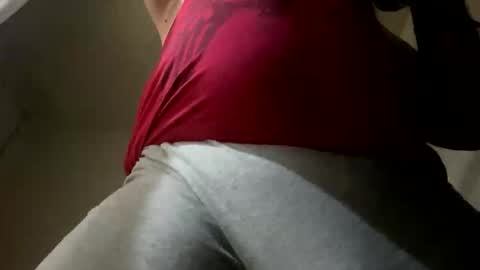 Snapshot of hughfat chatting on 28, 11, 2025 hughfat online show from 28, 11, 2025