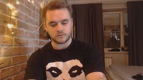 Snapshot of hugo__brad chatting on 11, 1, 2025 Hugo online show from 11, 1, 2025