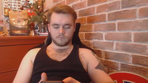 Snapshot of hugo__brad chatting on 13, 1, 2025 Hugo online show from 13, 1, 2025