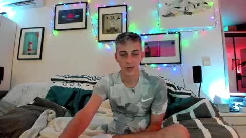 Snapshot of hugolandcam chatting on 21, 12, 2024 Hugo online show from 21, 12, 2024