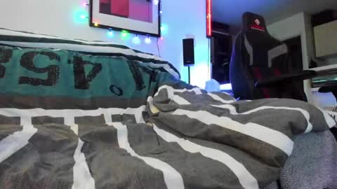 Snapshot of hugolandcam chatting on 25, 12, 2024 Hugo online show from 25, 12, 2024