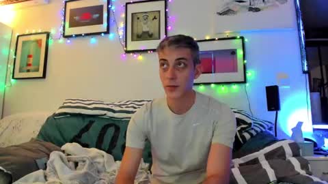 Snapshot of hugolandcam chatting on 29, 12, 2024 Hugo online show from 29, 12, 2024