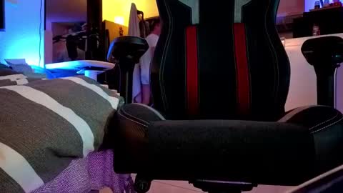 Snapshot of hugolandcam chatting on 30, 12, 2024 Hugo online show from 30, 12, 2024