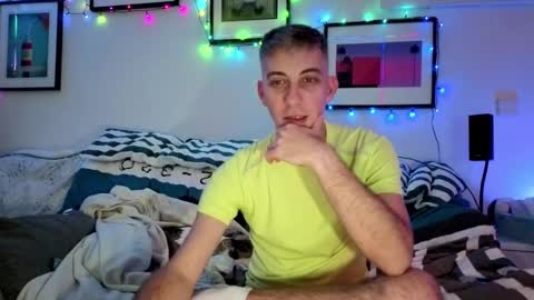 Snapshot of hugolandcam chatting on 31, 12, 2024 Hugo online show from 31, 12, 2024