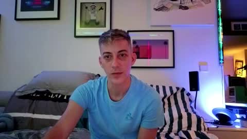 Snapshot of hugolandcam chatting on 5, 1, 2025 Hugo online show from 5, 1, 2025