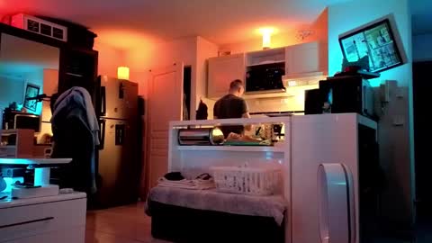 Snapshot of hugolandcam chatting on 6, 1, 2025 Hugo online show from 6, 1, 2025