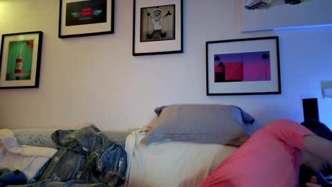 Snapshot of hugolandcam chatting on 25, 1, 2025 Hugo online show from 25, 1, 2025