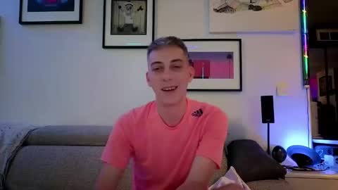 Snapshot of hugolandcam chatting on 9, 2, 2025 Hugo online show from 9, 2, 2025