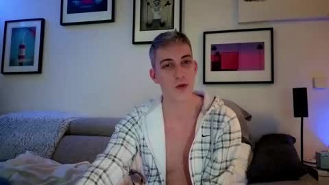 Snapshot of hugolandcam chatting on 18, 2, 2025 Hugo online show from 18, 2, 2025