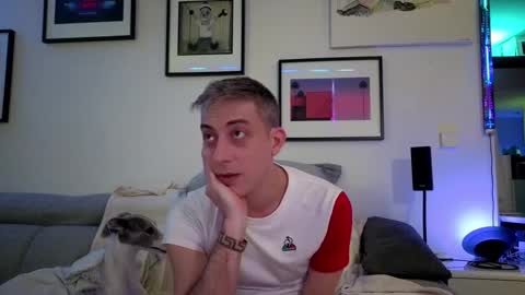 Snapshot of hugolandcam chatting on 22, 2, 2025 Hugo online show from 22, 2, 2025