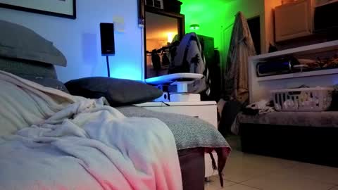 Snapshot of hugolandcam chatting on 28, 2, 2025 Hugo online show from 28, 2, 2025