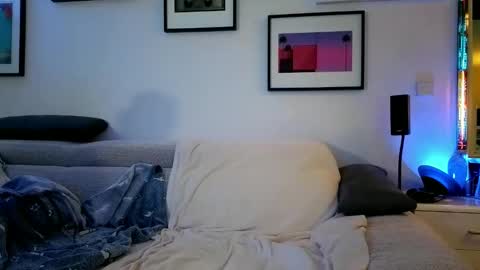 Snapshot of hugolandcam chatting on 23, 11, 2025 Hugo online show from 23, 11, 2025