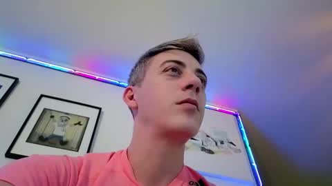 Snapshot of hugolandcam chatting on 3, 12, 2025 Hugo online show from 3, 12, 2025