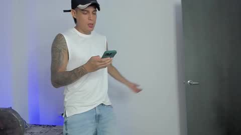 Snapshot of hugosan2 chatting on 16, 9, 2025 Hugo online show from 16, 9, 2025