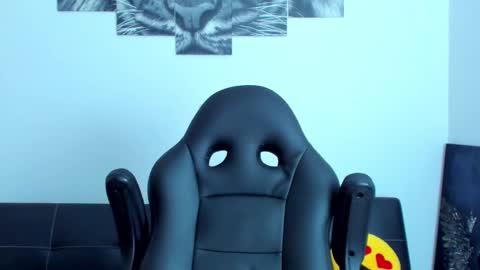 Snapshot of humber_eli chatting on 21, 2, 2025 Eli online show from 21, 2, 2025