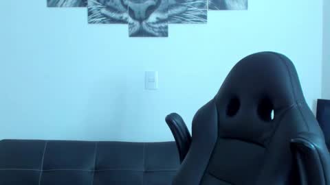 Snapshot of humber_eli chatting on 26, 2, 2025 Eli online show from 26, 2, 2025