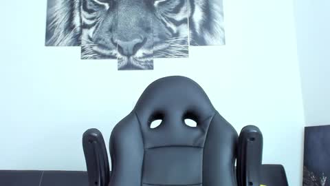 Snapshot of humber_eli chatting on 11, 9, 2025 Eli online show from 11, 9, 2025