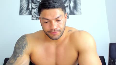 Snapshot of humber_eli chatting on 30, 10, 2025 Eli online show from 30, 10, 2025