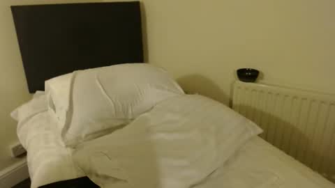 Snapshot of hung1mike chatting on 11, 10, 2025 hung1mike online show from 11, 10, 2025