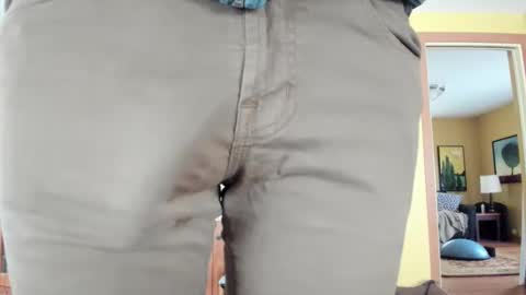 Snapshot of hung_hot_fit10 chatting on 31, 12, 2024 Big uncut cock dripping online show from 31, 12, 2024