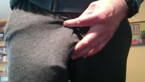 Snapshot of hung_hot_fit10 chatting on 15, 2, 2025 Big uncut cock dripping online show from 15, 2, 2025