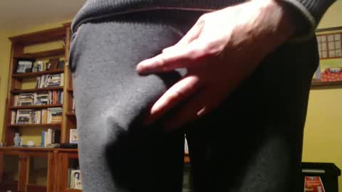 Snapshot of hung_hot_fit10 chatting on 10, 9, 2025 Big uncut cock dripping online show from 10, 9, 2025