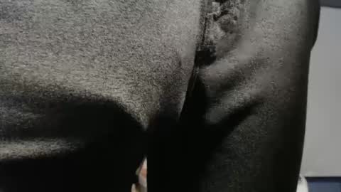 Snapshot of hung_hot_fit10 chatting on 15, 10, 2025 Big uncut cock dripping online show from 15, 10, 2025