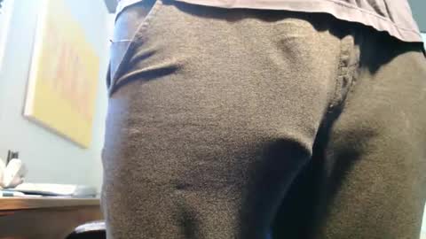 Snapshot of hung_hot_fit10 chatting on 17, 4, 2026 Big uncut cock dripping online show from 17, 4, 2026