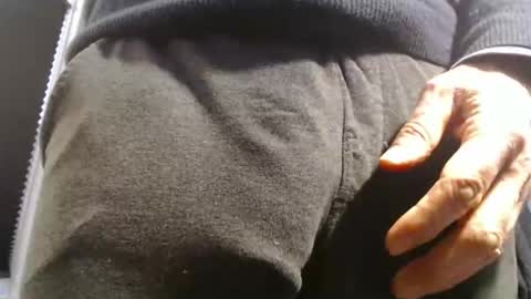 Snapshot of hung_hot_fit10 chatting on 22, 4, 2026 Big uncut cock dripping online show from 22, 4, 2026