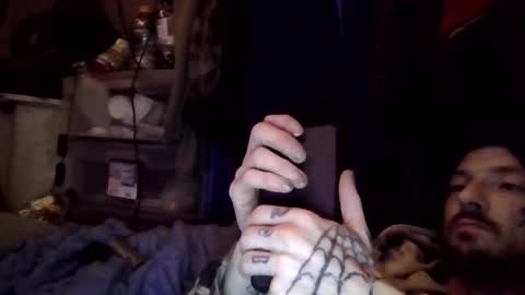 Snapshot of hungcocklg chatting on 17, 12, 2025 hungcocklg online show from 17, 12, 2025