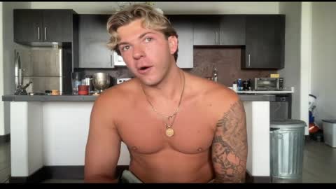 Snapshot of hungjock696 chatting on 27, 5, 2026 hungjock696 online show from 27, 5, 2026