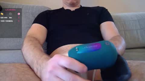 Snapshot of hungking10xl chatting on 27, 10, 2025 hungking10xl online show from 27, 10, 2025