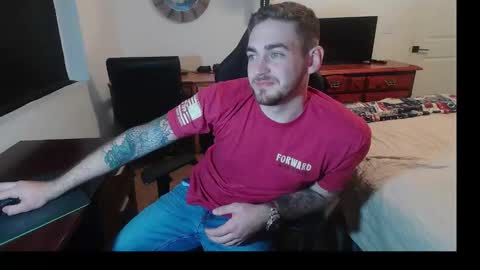 Snapshot of hungmtnman2256 chatting on 4, 3, 2026 hungmtnman2256 online show from 4, 3, 2026