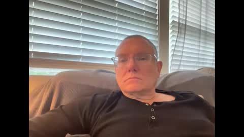 AARON online show from 15, 10, 2025