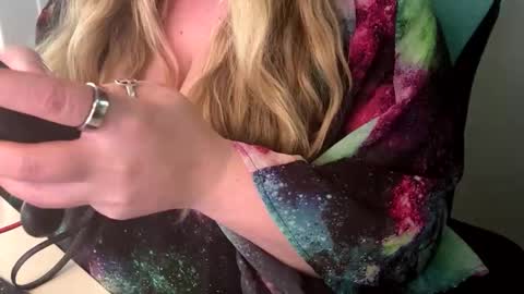 Hungry Horny Hippo online show from 8, 4, 2026