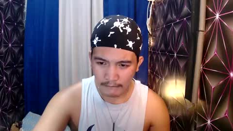 hunkylloyd online show from 24, 12, 2024