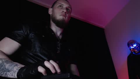 Snapshot of hunkytime chatting on 30, 5, 2026 I AM NOT A DIRECTOR I AM THE BOSS KINGDADDYSIRSTR8ALPHAMASTER online show from 30, 5, 2026