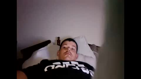 Snapshot of huntdog1221 chatting on 27, 5, 2026 huntdog1221 online show from 27, 5, 2026