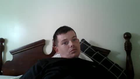 Snapshot of huntdog1221 chatting on 25, 6, 2026 huntdog1221 online show from 25, 6, 2026
