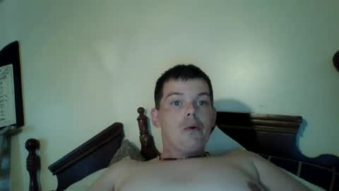 Snapshot of huntdog1221 chatting on 5, 7, 2026 huntdog1221 online show from 5, 7, 2026