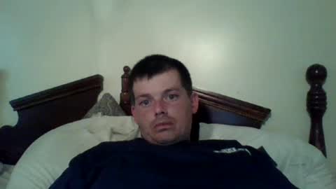 Snapshot of huntdog1221 chatting on 7, 7, 2026 huntdog1221 online show from 7, 7, 2026
