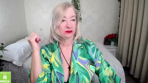 Snapshot of hunters_woman chatting on 4, 3, 2026 Irena online show from 4, 3, 2026