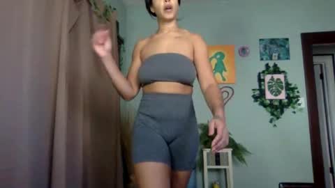 Goddess Hunyy online show from 28, 1, 2025