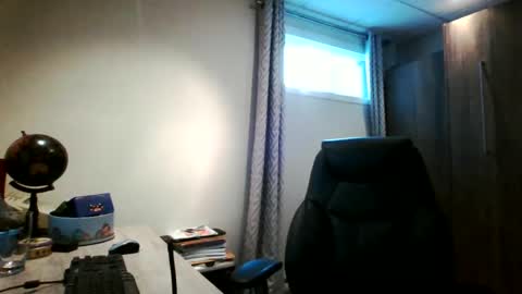 Snapshot of hurley7890 chatting on 10, 1, 2025 hurley7890 online show from 10, 1, 2025