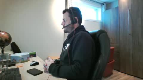 Snapshot of hurley7890 chatting on 12, 3, 2025 hurley7890 online show from 12, 3, 2025