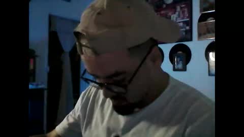 Snapshot of hurtadodirector chatting on 3, 5, 2026 hurtadodirector online show from 3, 5, 2026