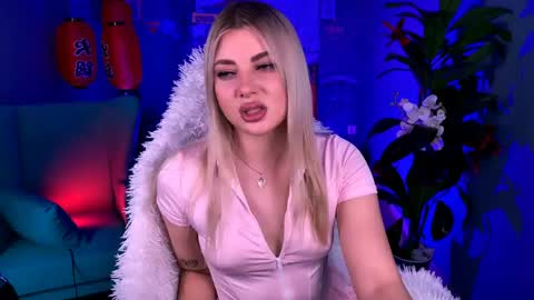 Snapshot of hyileyclark chatting on 1, 5, 2026 hyileyclark online show from 1, 5, 2026