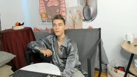 Snapshot of hyper_muse chatting on 25, 3, 2026 hyper_muse online show from 25, 3, 2026