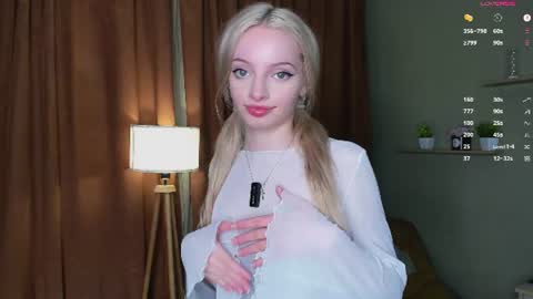 Snapshot of hypno_eyes_babe chatting on 21, 6, 2026 Kate online show from 21, 6, 2026
