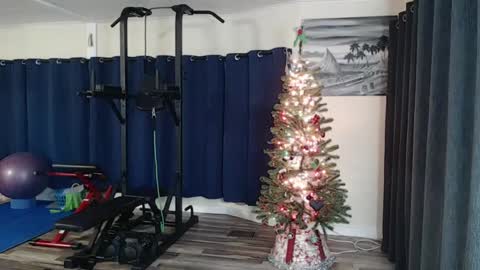 Snapshot of i_fetishize_u chatting on 6, 1, 2025 ShortStuff online show from 6, 1, 2025